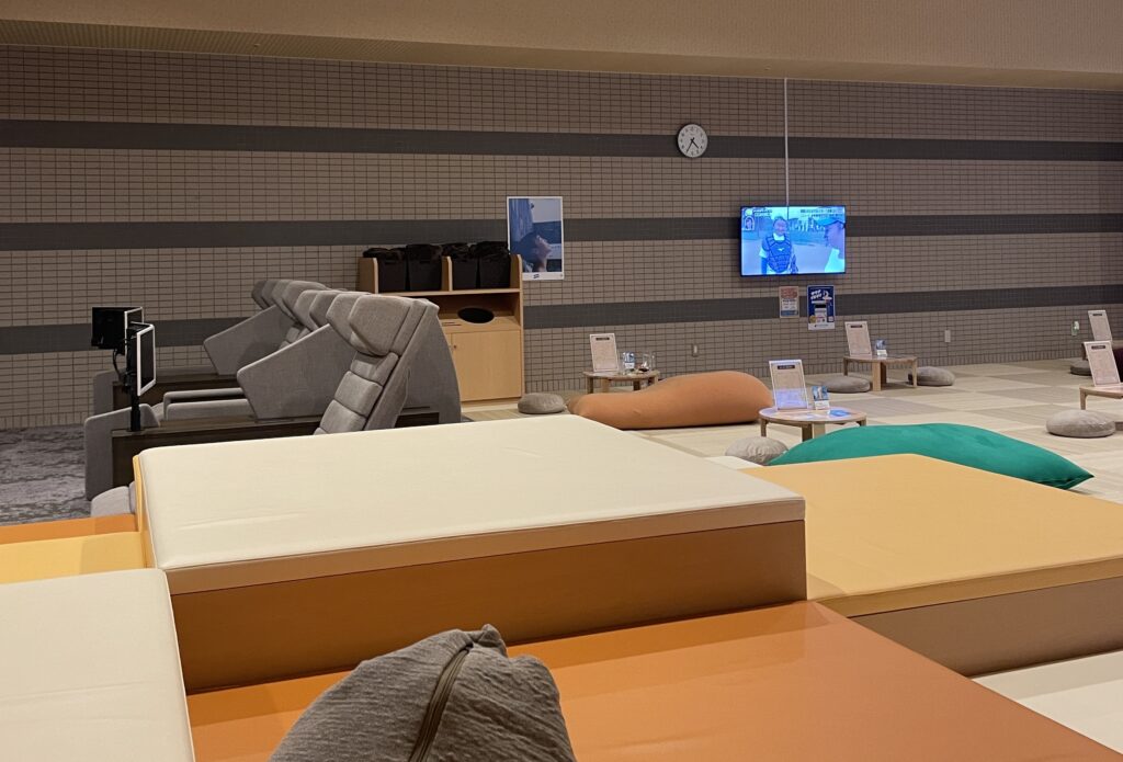 グリーンピア大沼休憩スペース写真