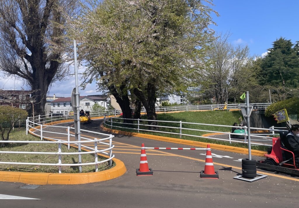 梁川交通公園のゴーカートコースの写真